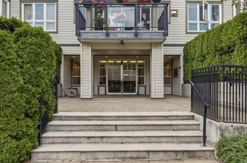 303 106 W KINGS ROAD, North Vancouver, BC — Residential for Sale - Main Photo