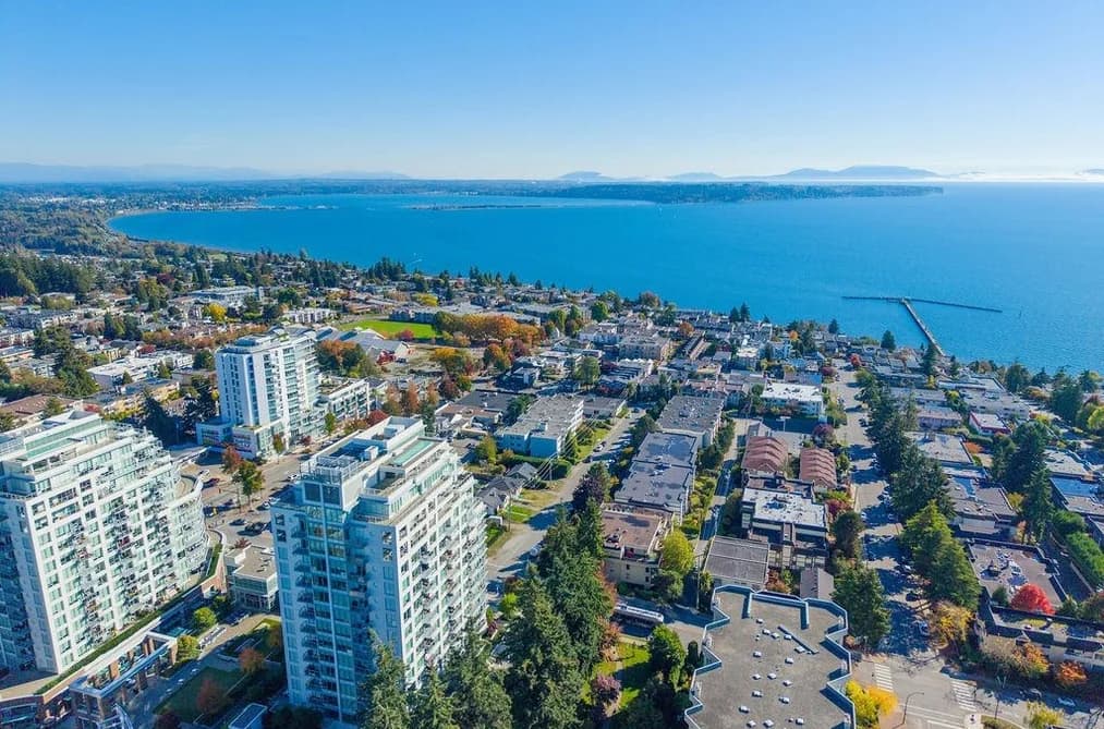 303 15165 THRIFT AVENUE, White Rock, BC — Residential for Sale - Photo 2