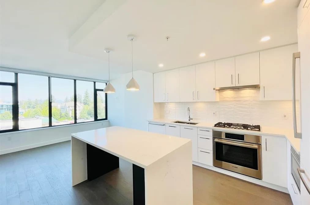 303 1588 JOHNSTON ROAD, White Rock, BC — Residential for Sale - Photo 2