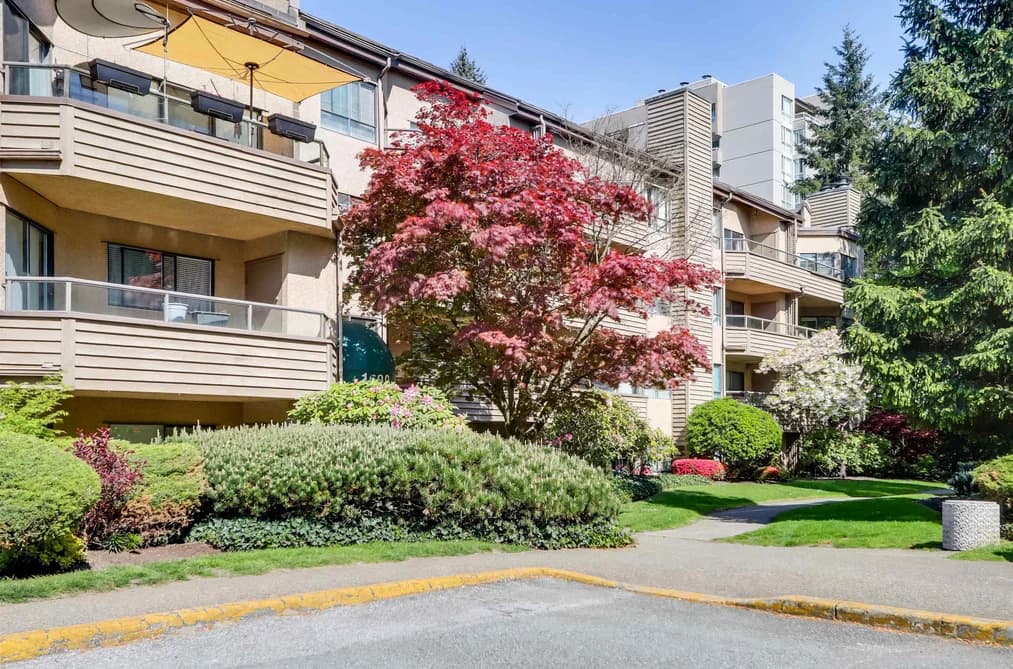303 1690 AUGUSTA AVENUE, Burnaby, BC — Residential for Sale - Photo 2