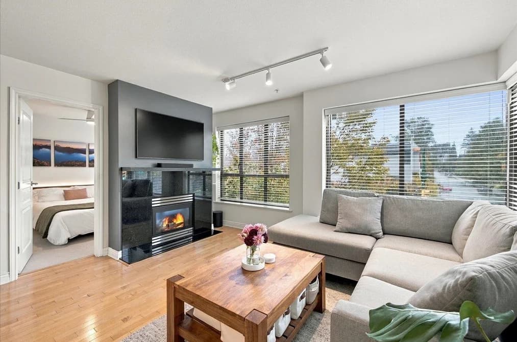 303 2015 TRAFALGAR STREET, Vancouver, BC — Residential for Sale - Main Photo