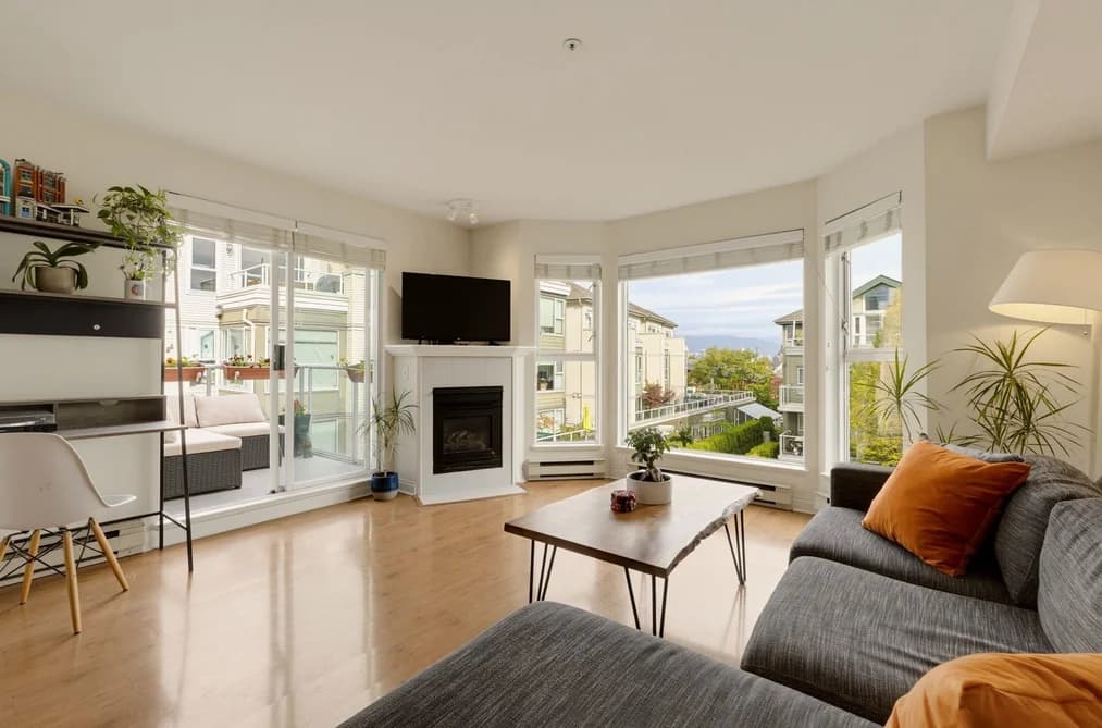 303 225 E 19TH AVENUE, Vancouver, BC — Residential for Sale - Main Photo