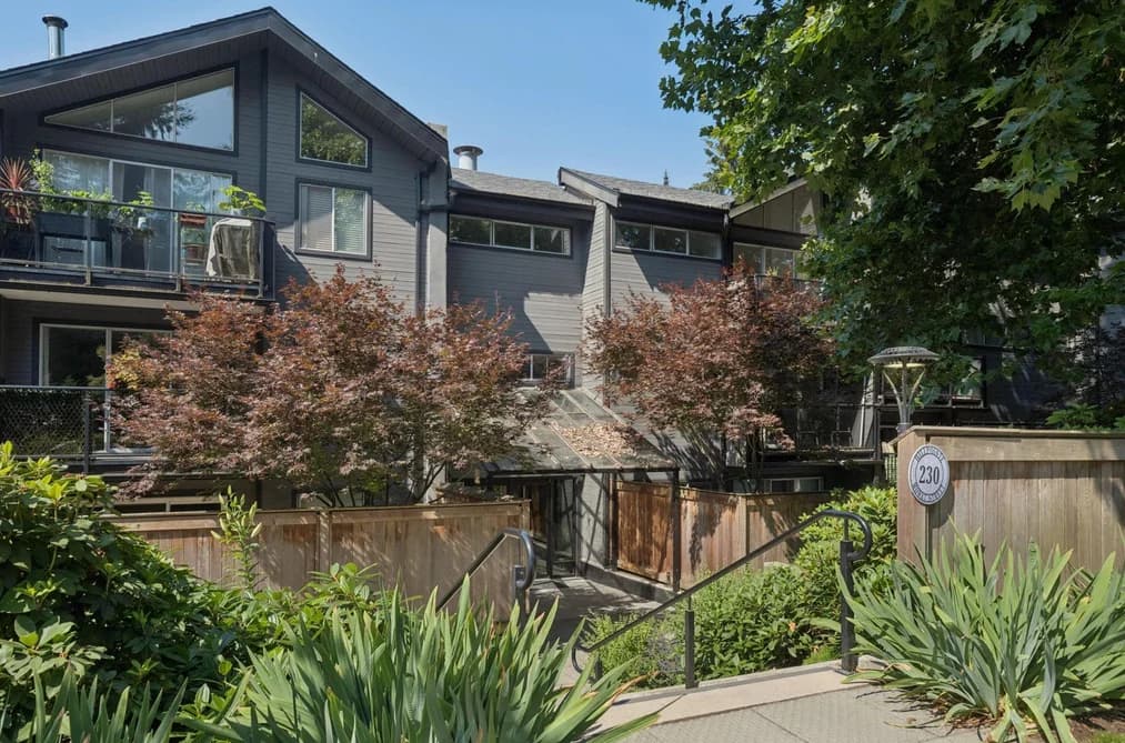 303 230 MOWAT STREET, New Westminster, BC — Residential for Sale - Main Photo