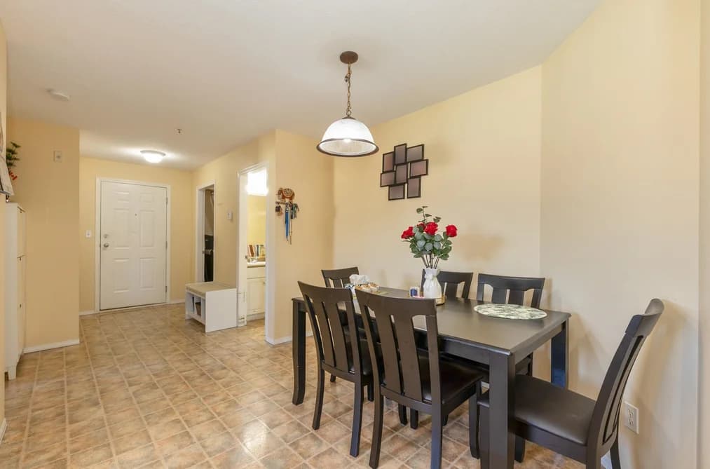 303 2350 WESTERLY STREET, Abbotsford, BC — Residential for Sale - Photo 2