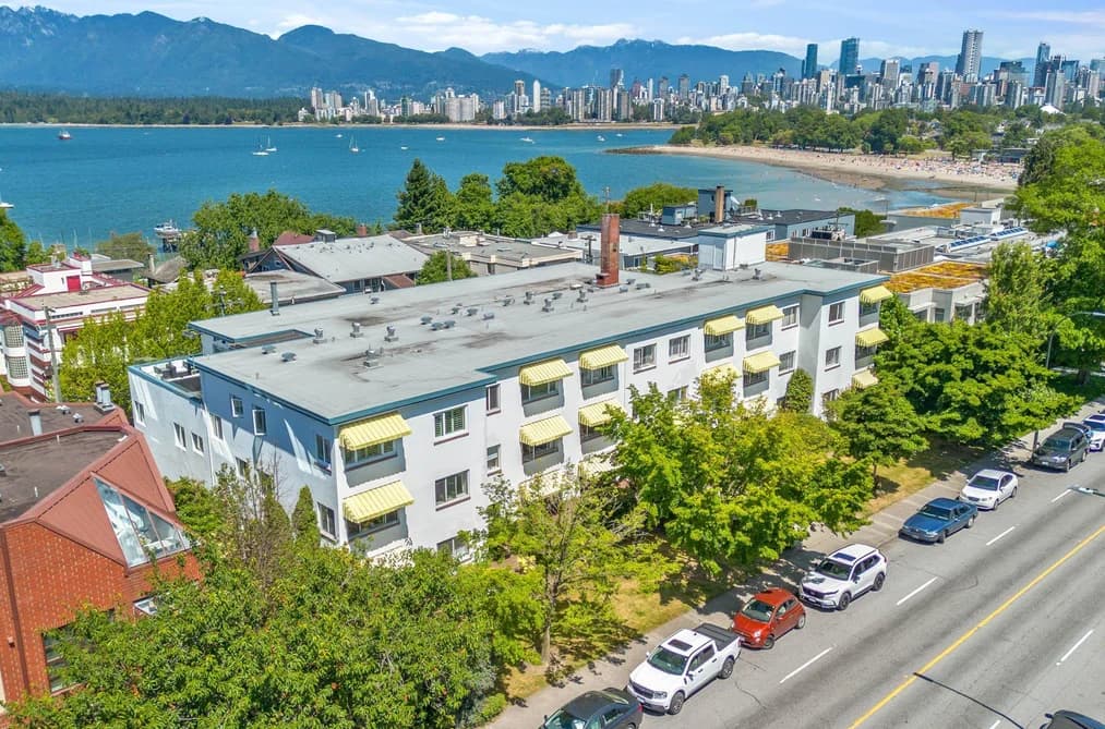 303 2469 CORNWALL AVENUE, Vancouver, BC — Residential for Sale - Main Photo