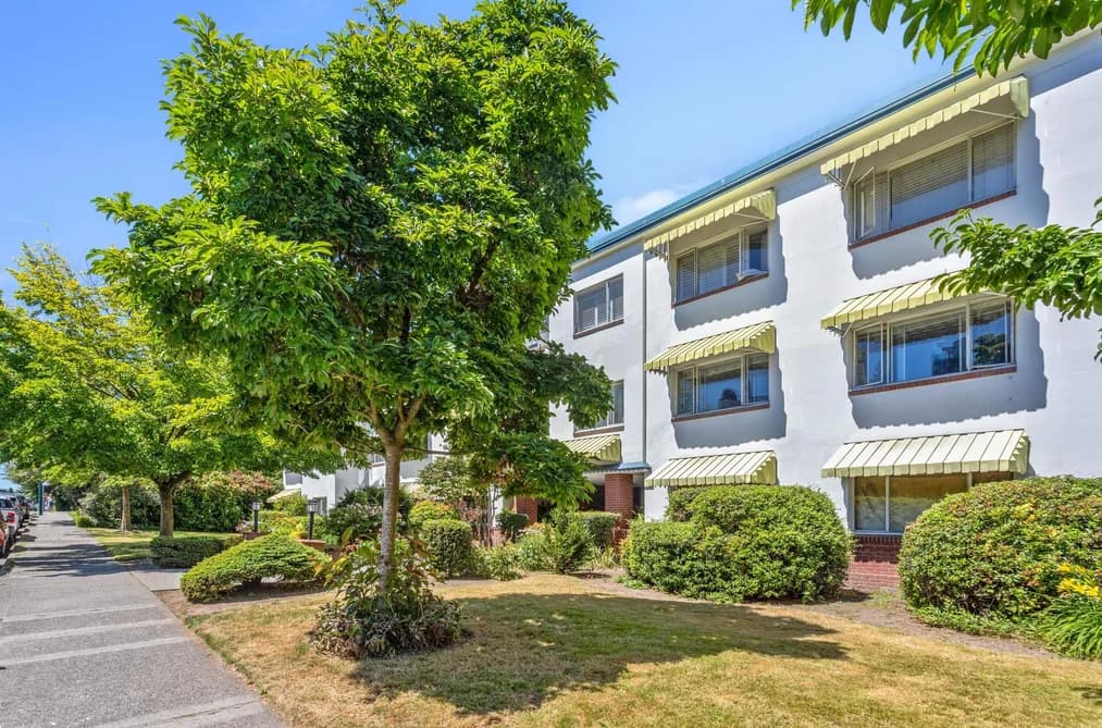 303 2469 CORNWALL AVENUE, Vancouver, BC — Residential for Sale - Photo 2