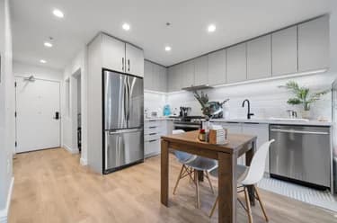 Condo for sale at 303 3038 St George Street Port Moody British Columbia - MLS: R3141195