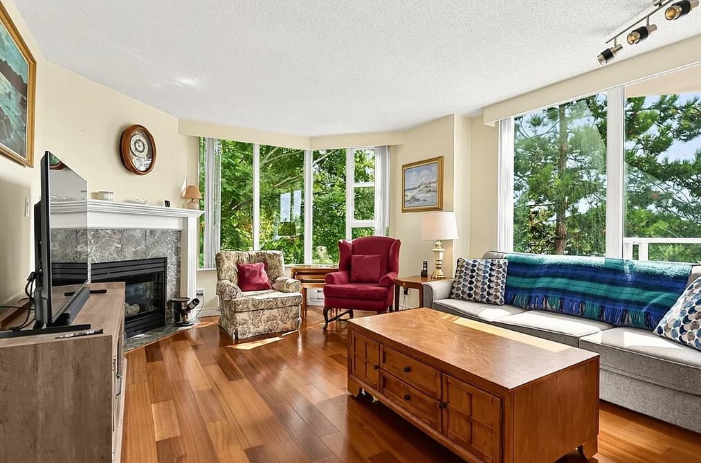 303 412 TWELFTH STREET, New Westminster, BC — Residential for Sale - Photo 2