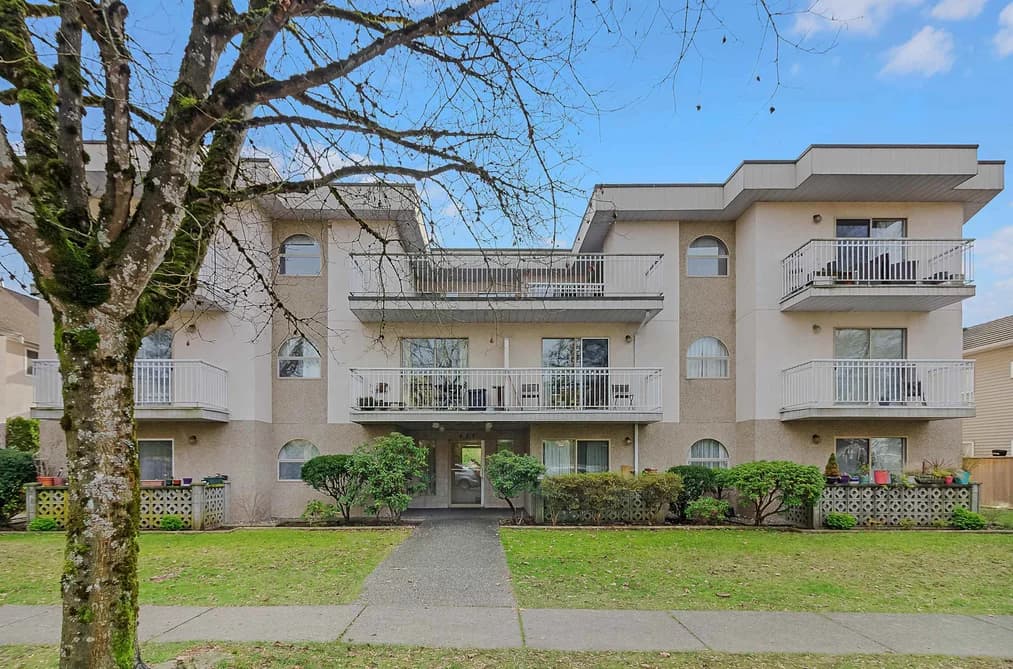 303 458 E 44TH AVENUE, Vancouver, BC — Residential for Sale - Main Photo