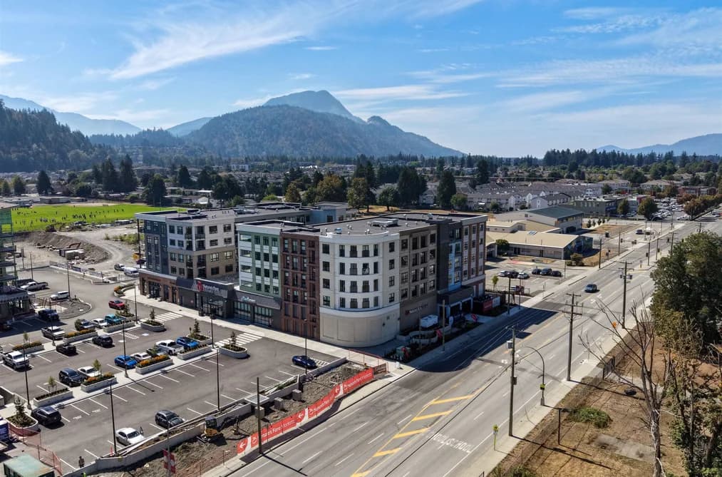 303 46187 THOMAS ROAD, Chilliwack, BC — Residential for Sale - Main Photo