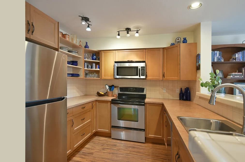 303 5711 EBBTIDE STREET, Sechelt, BC — Residential for Sale - Main Photo
