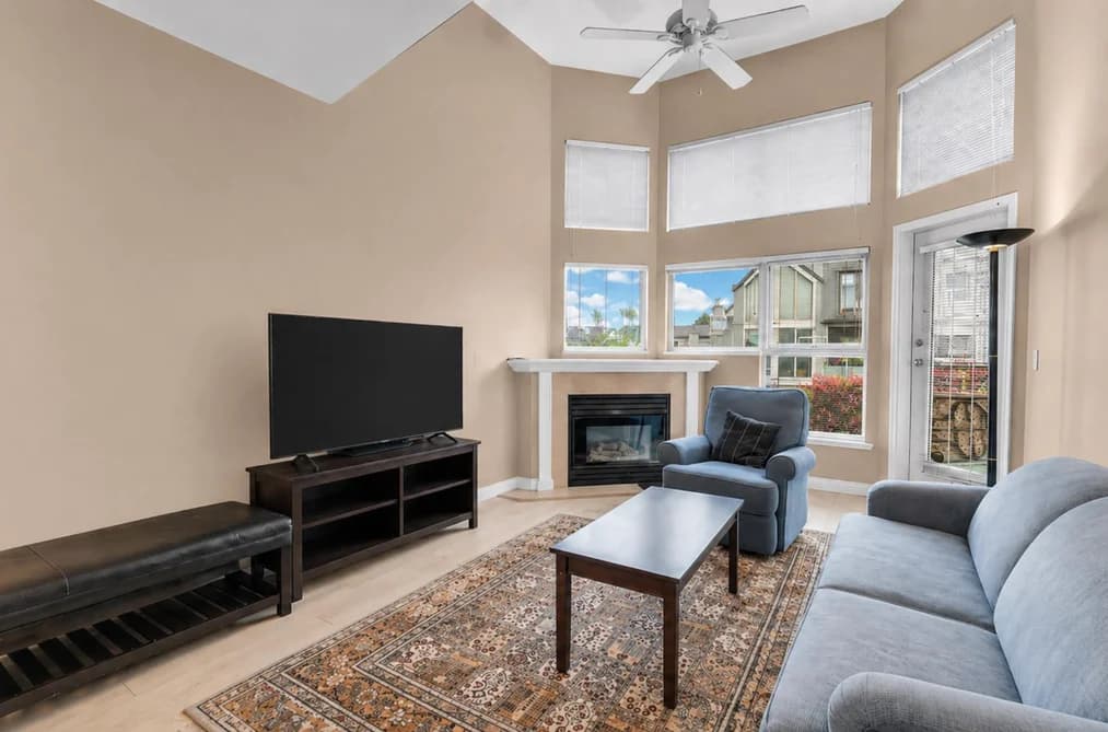 303 70 RICHMOND STREET, New Westminster, BC — Residential for Sale - Photo 2