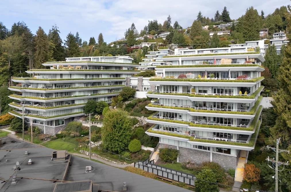 303 866 ARTHUR ERICKSON PLACE, West Vancouver, BC — Residential for Sale - Photo 2