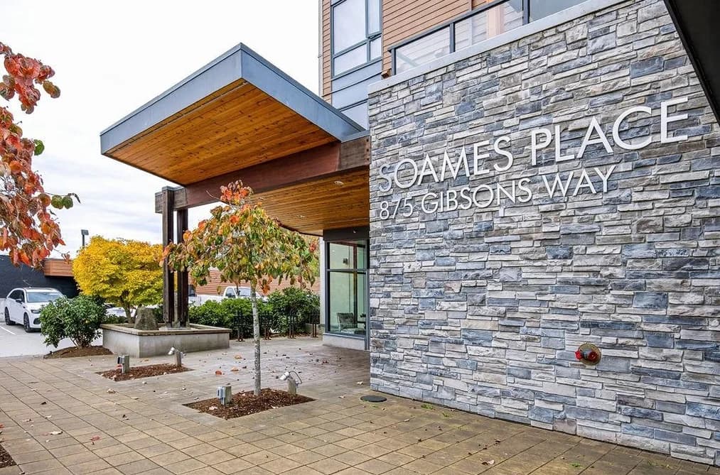 303 875 GIBSONS WAY, Gibsons, BC — Residential for Sale - Main Photo