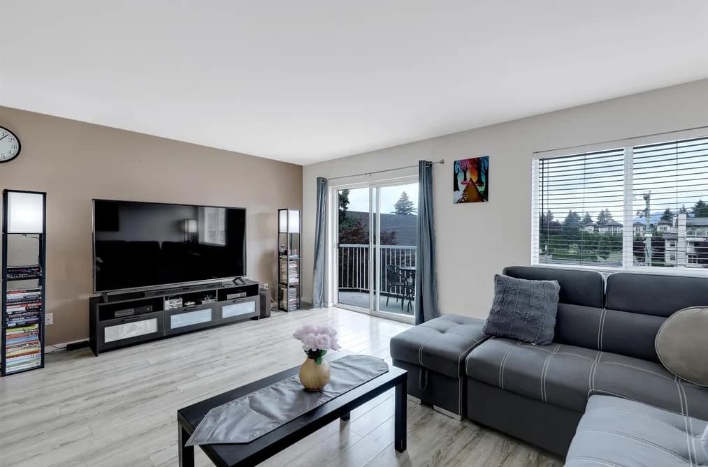 303 8934 MARY STREET, Chilliwack, BC — Residential for Sale - Photo 2