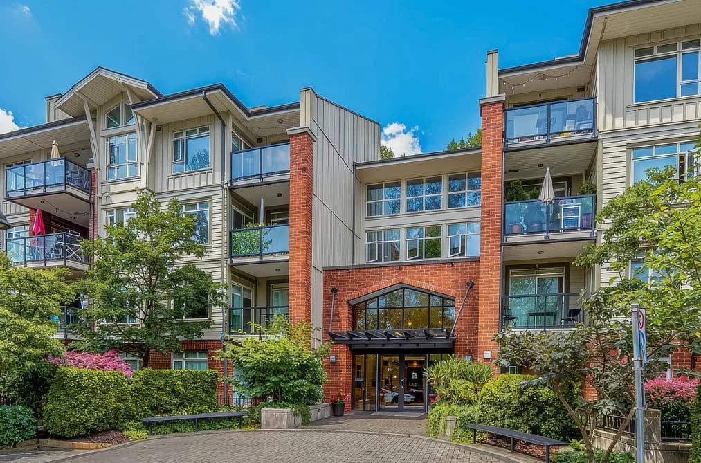 304 100 CAPILANO ROAD, Port Moody, BC — Residential for Sale - Main Photo