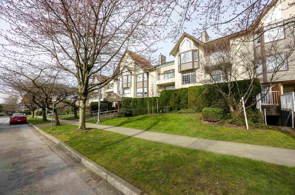 304 1009 HOWAY STREET, New Westminster, BC — Residential for Sale - Photo 2