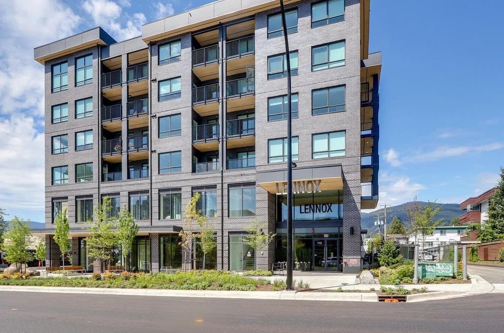 304 110 E 17TH STREET, North Vancouver BC V7L 0K4 - Photo 1