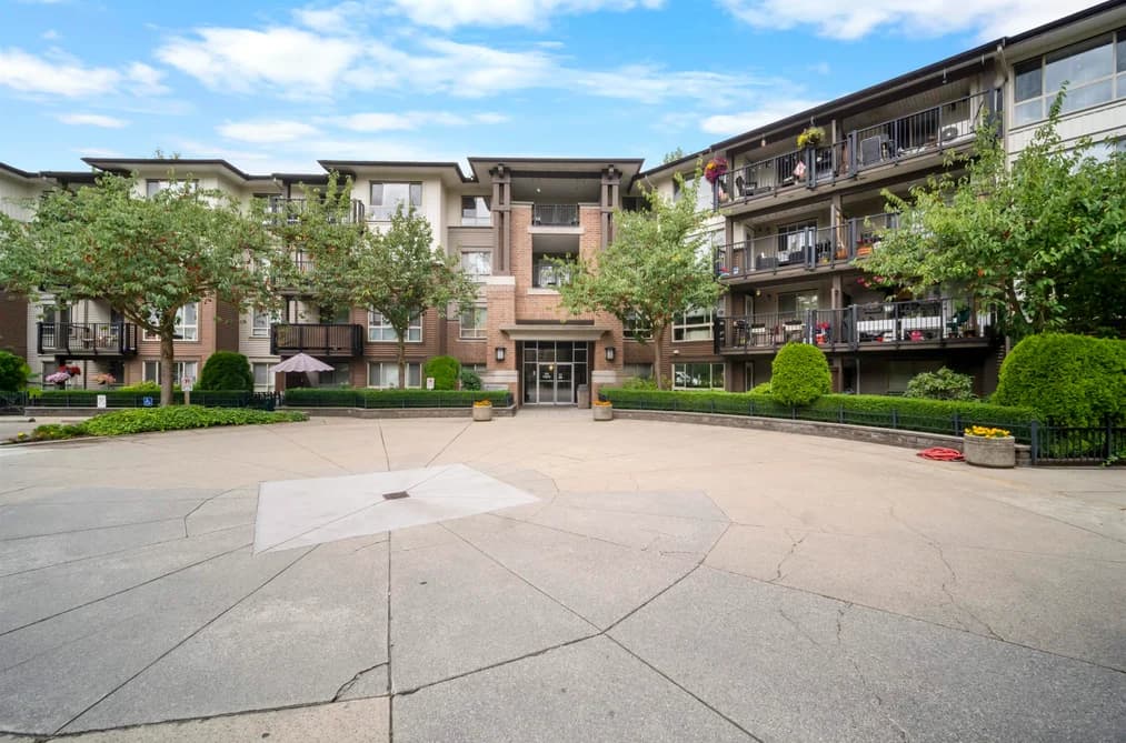 304 11665 HANEY BYPASS, Maple Ridge, BC — Residential for Sale - Main Photo