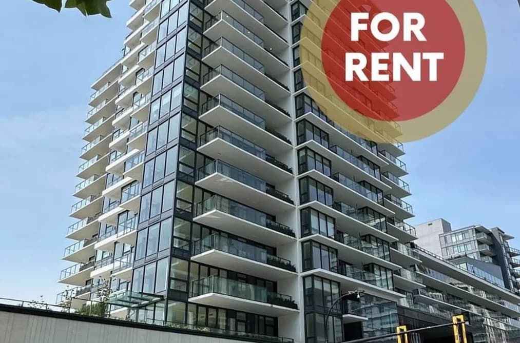 304 135 E 13TH STREET, North Vancouver BC V7L 0J8 - Photo 1