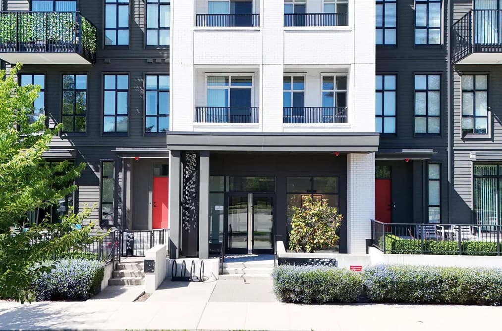 304 13963 105 BOULEVARD, Surrey, BC — Residential for Sale - Main Photo