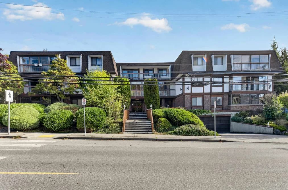 304 1444 MARTIN STREET, Surrey, BC — Residential for Sale - Photo 2