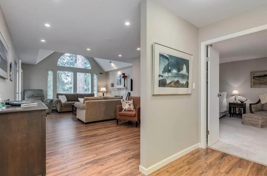 304 1675 AUGUSTA AVENUE, Burnaby, BC — Residential for Sale - Photo 2