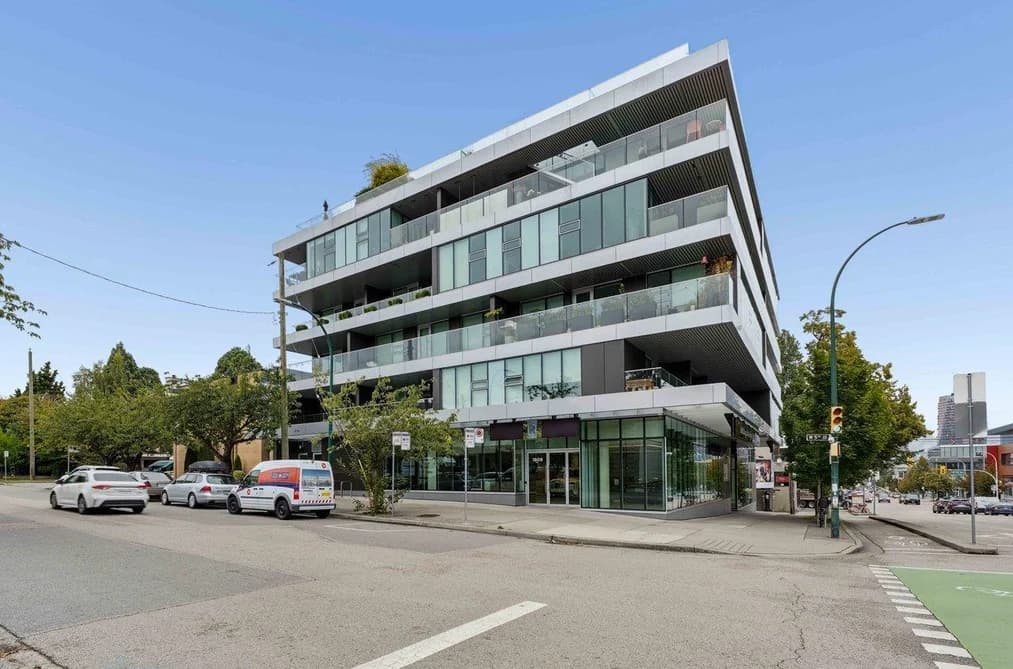 304 1819 W 5TH AVENUE, Vancouver, BC — Residential for Sale - Main Photo