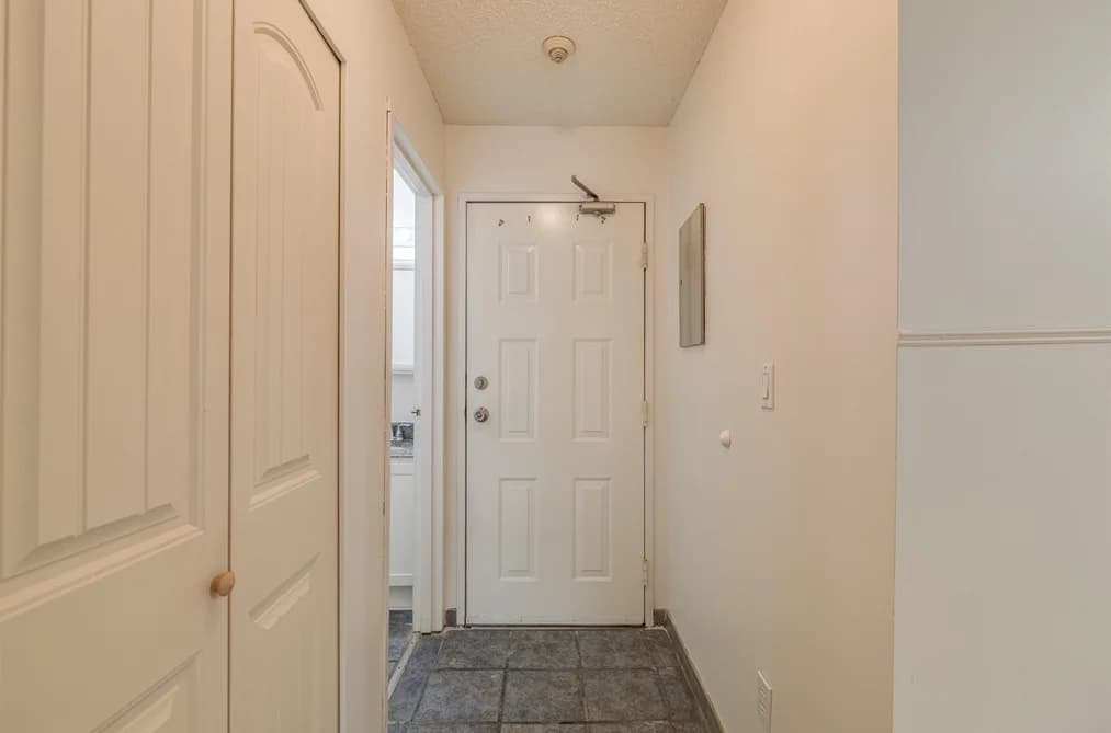 304 1948 COQUITLAM AVENUE, Port Coquitlam, BC — Residential for Sale - Photo 2