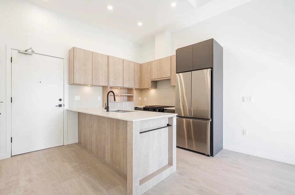 304 19577 65B AVENUE, Surrey, BC — Residential for Sale - Main Photo