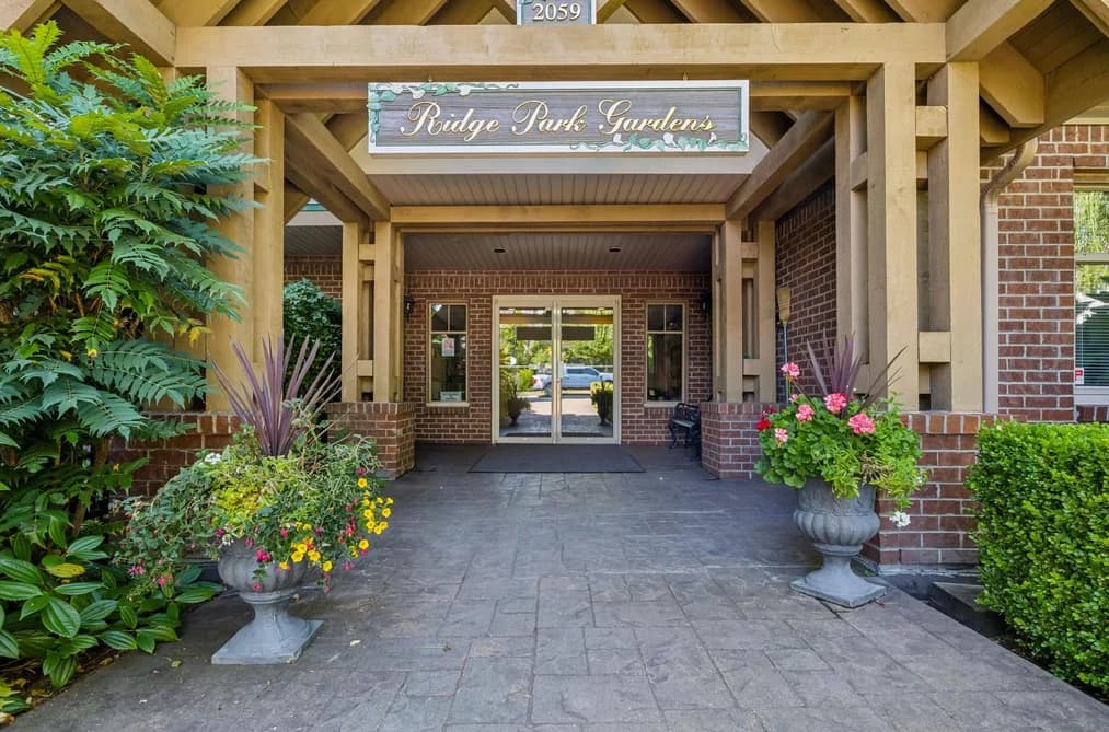 304 2059 CHESTERFIELD AVENUE, North Vancouver, BC — Residential for Sale - Photo 2