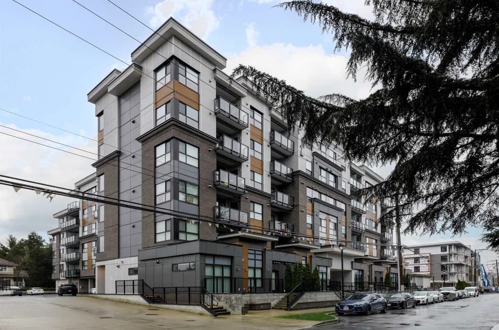 304 20695 EASTLEIGH CRESCENT, Langley, BC — Residential for Sale - Main Photo