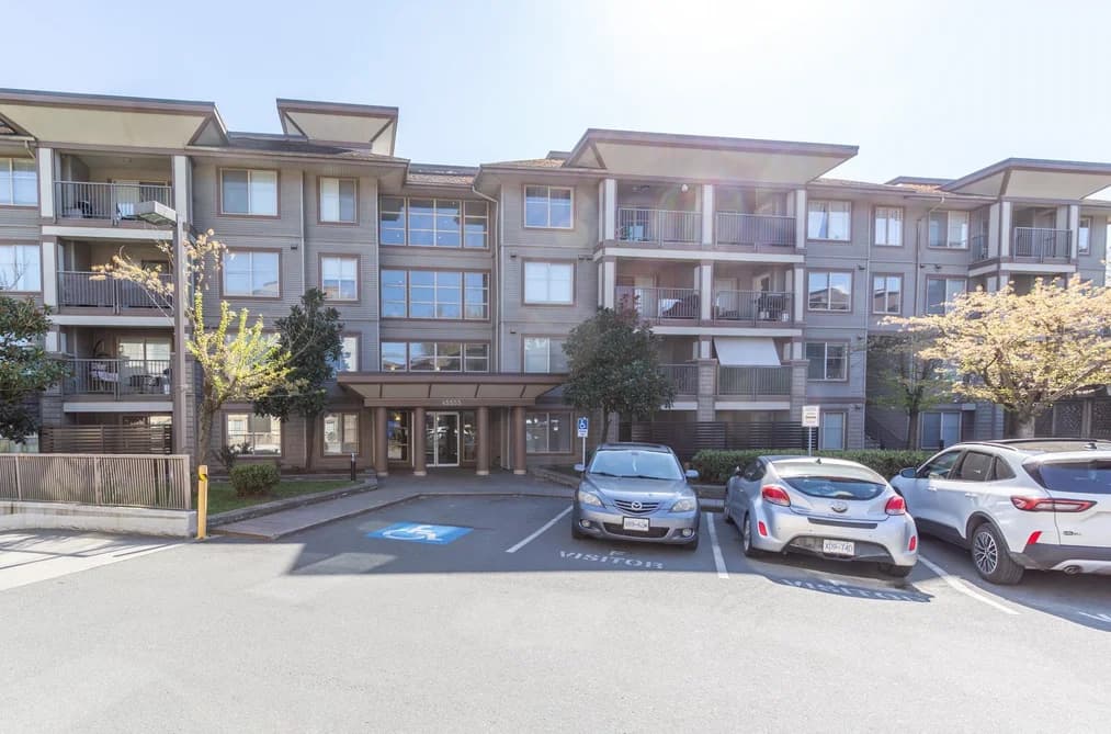 304 45555 YALE ROAD, Chilliwack, BC — Residential for Sale - Main Photo