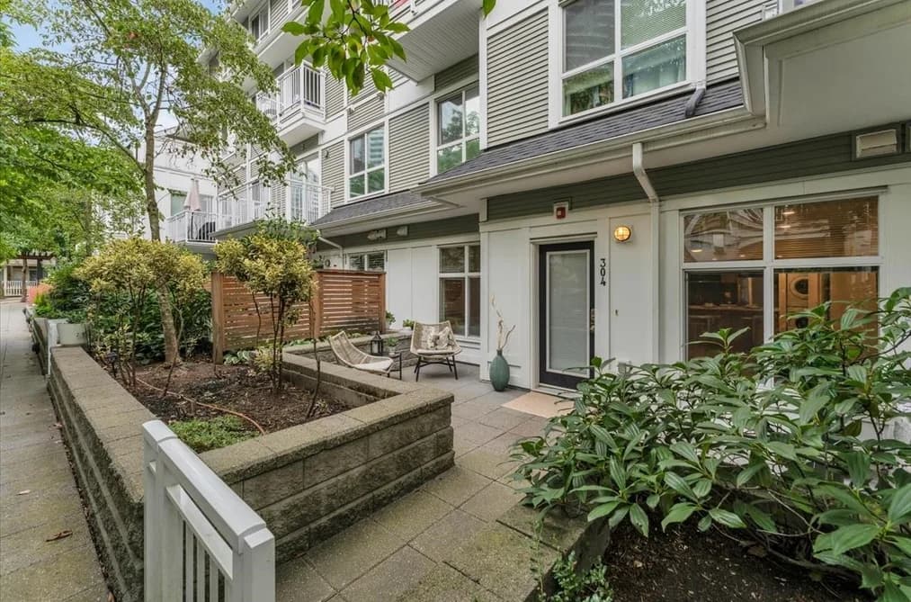 304 618 LANGSIDE AVENUE, Coquitlam, BC — Residential for Sale - Photo 2