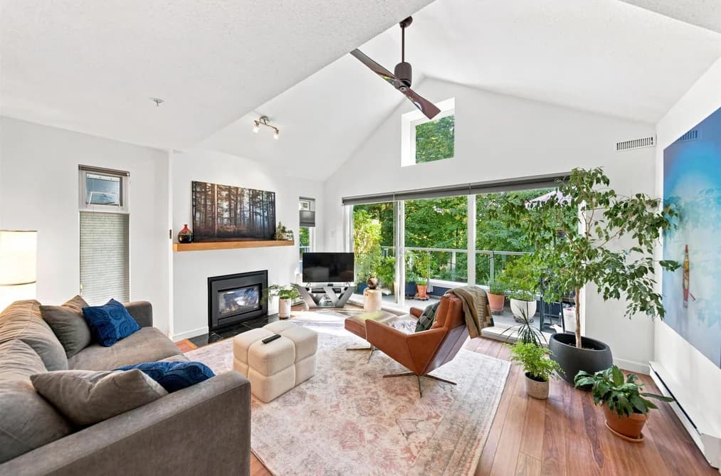 304 865 W 15TH AVENUE, Vancouver, BC — Residential for Sale - Main Photo