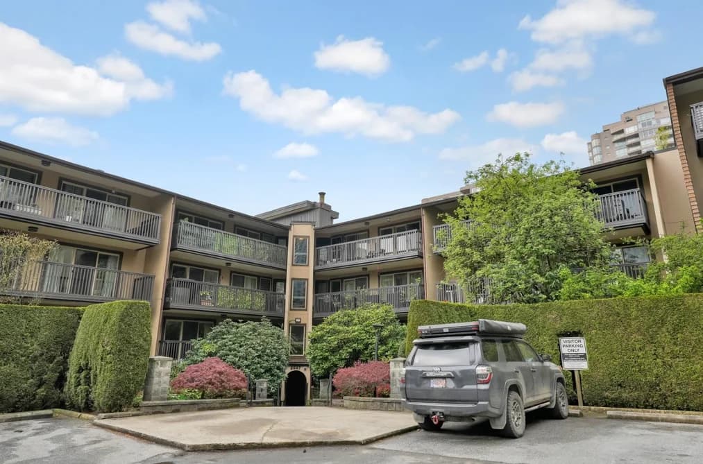 304 9847 MANCHESTER DRIVE, Burnaby, BC — Residential for Sale - Main Photo