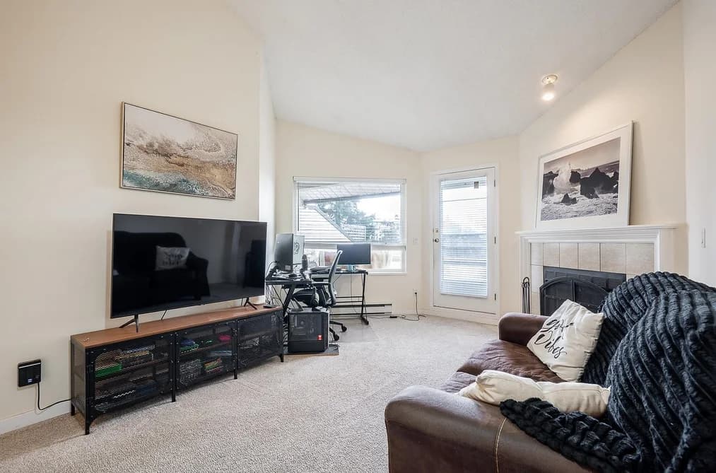 305 11726 225TH STREET, Maple Ridge, BC — Residential for Sale - Photo 2