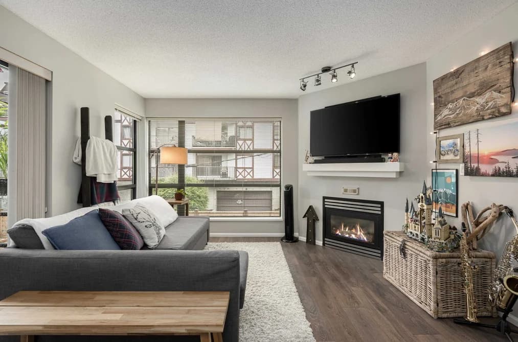 305 124 W 3RD STREET, North Vancouver, BC — Residential for Sale - Photo 2
