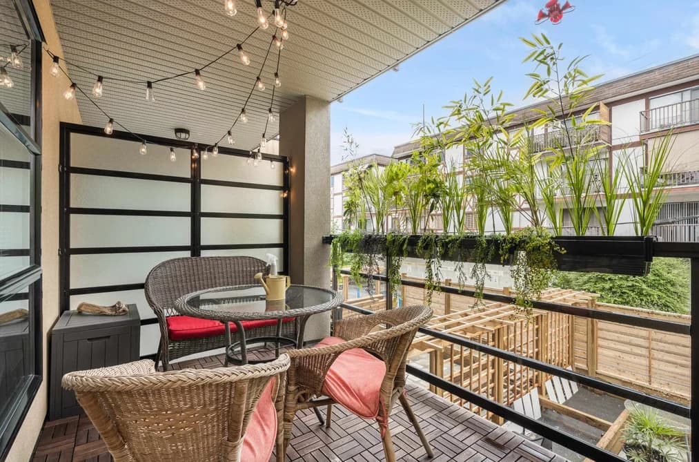 305 124 W 3RD STREET, North Vancouver, BC — Residential for Sale - Photo 2