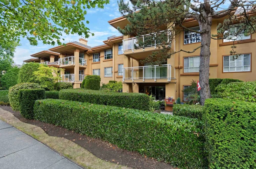 305 15185 22ND AVENUE, Surrey, BC — Residential for Sale - Photo 2