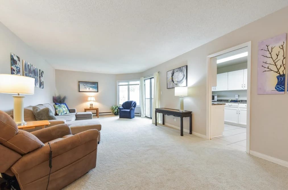 Condo for sale at 305 1521 Blackwood Street White Rock British Columbia - MLS: R3110607