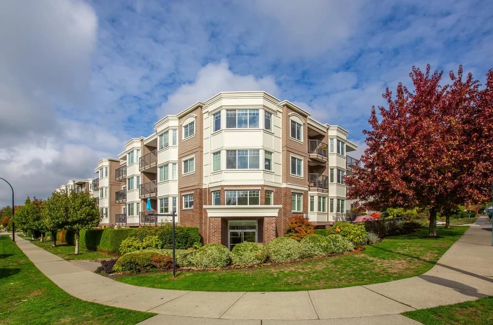 305 15389 ROPER AVENUE, White Rock, BC — Residential for Sale - Main Photo