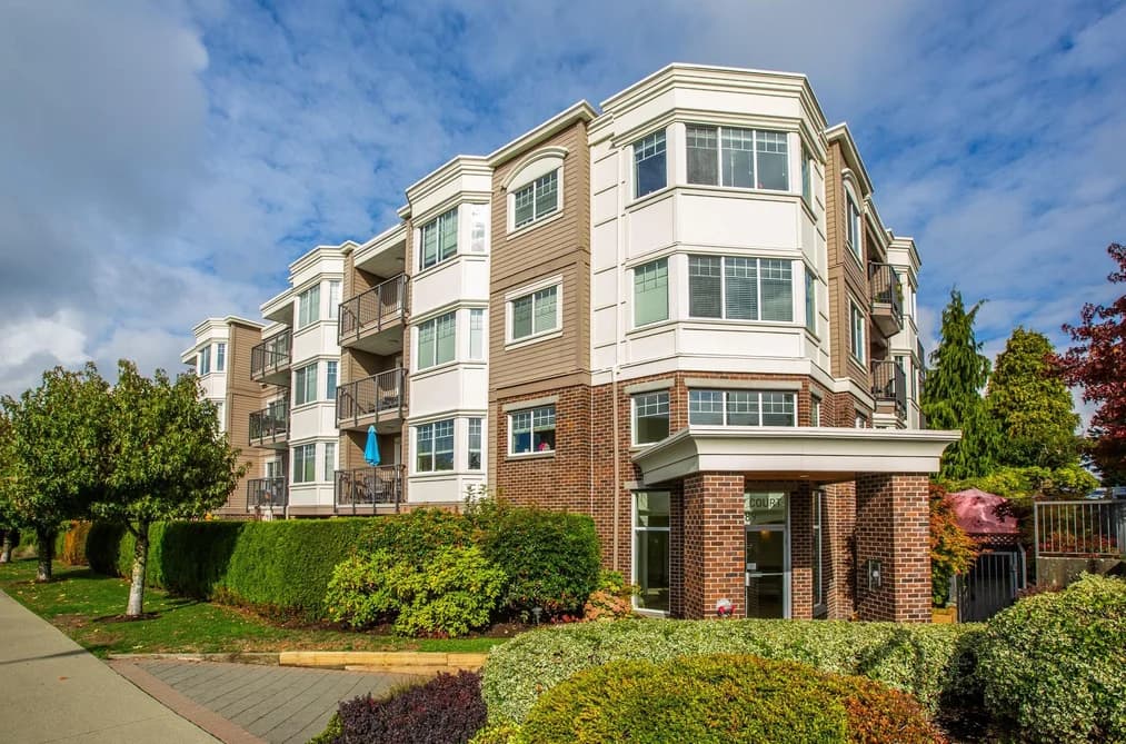 305 15389 ROPER AVENUE, White Rock, BC — Residential for Sale - Photo 2