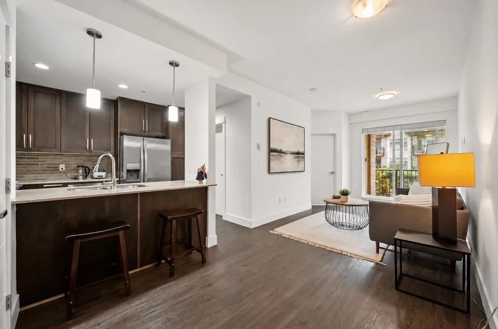 305 2465 WILSON AVENUE, Port Coquitlam, BC — Residential for Sale - Photo 2