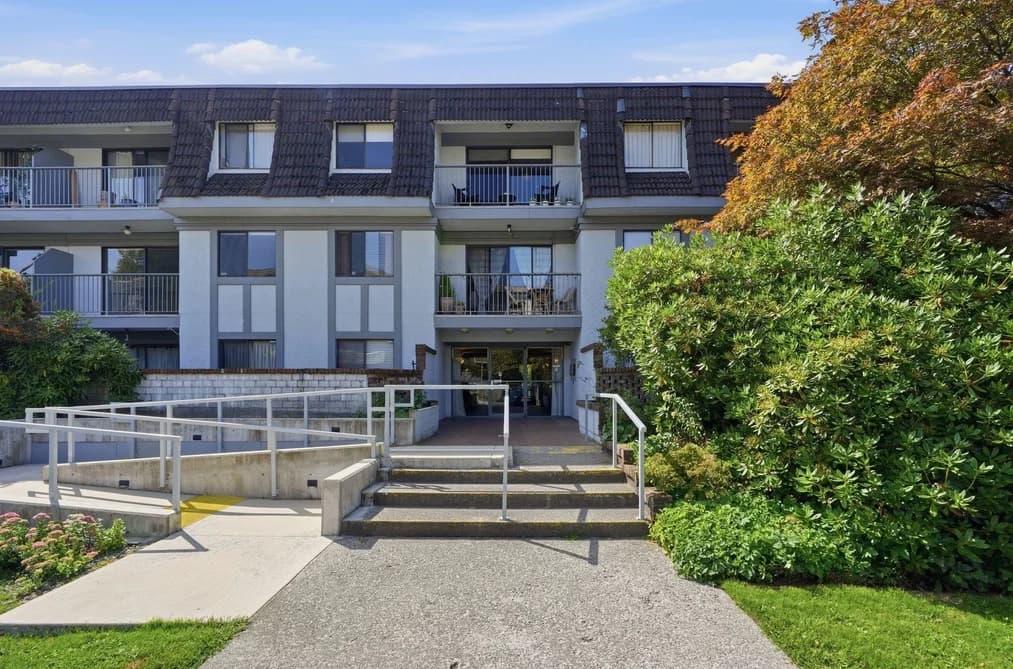 305 275 W 2ND STREET, North Vancouver, BC — Residential for Sale - Main Photo