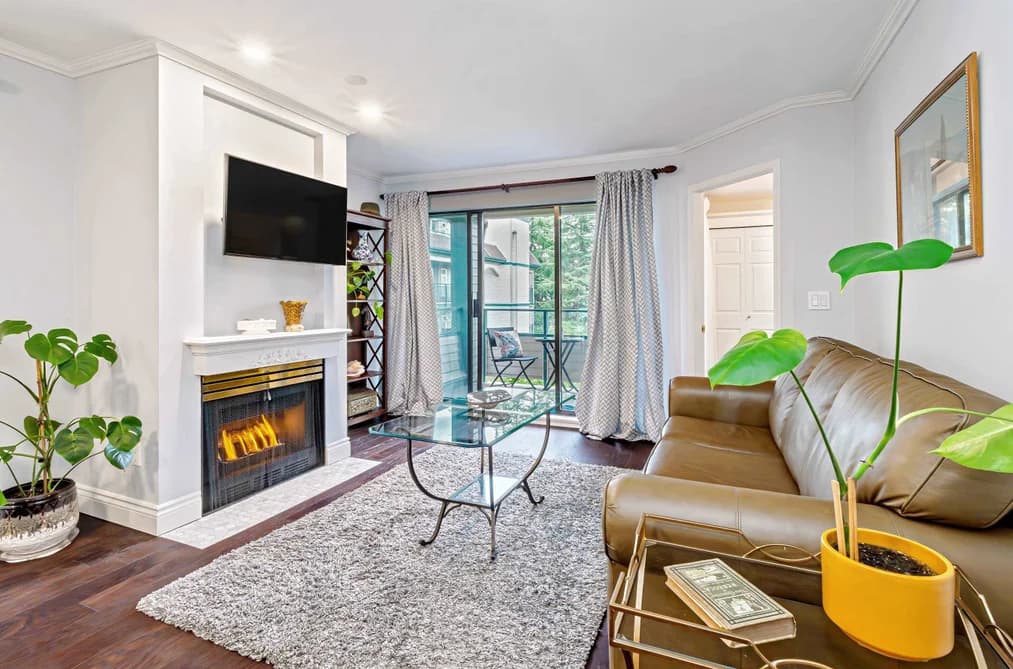 305 2925 GLEN DRIVE, Coquitlam, BC — Residential for Sale - Photo 2