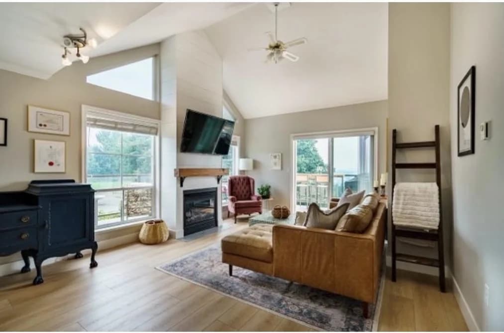 305 33150 4TH AVENUE, Mission, BC — Residential for Sale - Photo 2