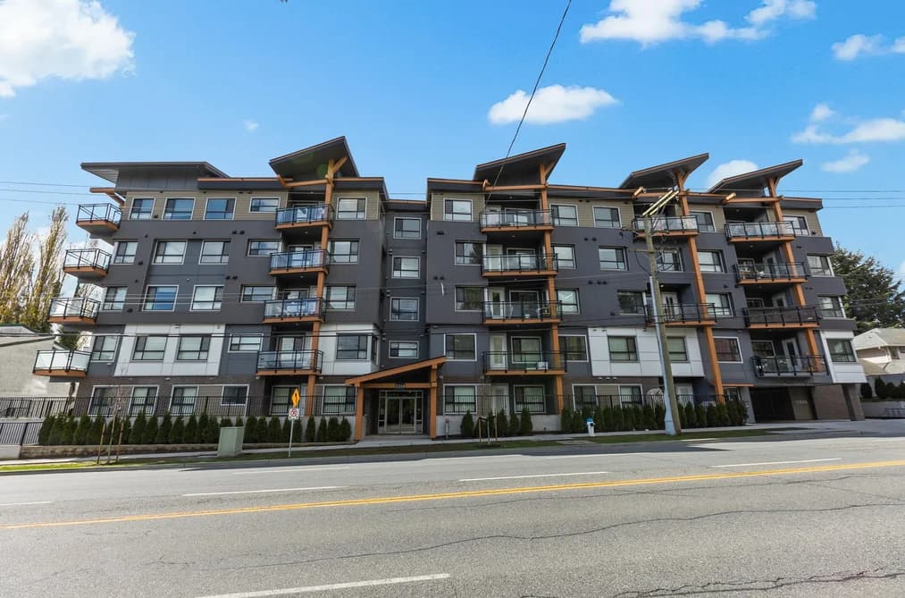 305 33568 GEORGE FERGUSON WAY, Abbotsford, BC — Residential for Sale - Photo 2