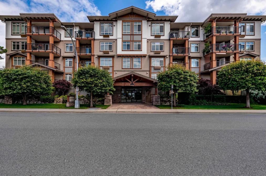 305 45665 PATTEN AVENUE, Chilliwack, BC — Residential for Sale - Main Photo
