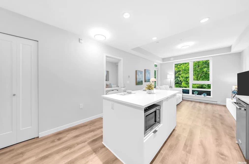 305 615 COTTONWOOD AVENUE, Coquitlam, BC — Residential for Sale - Photo 2
